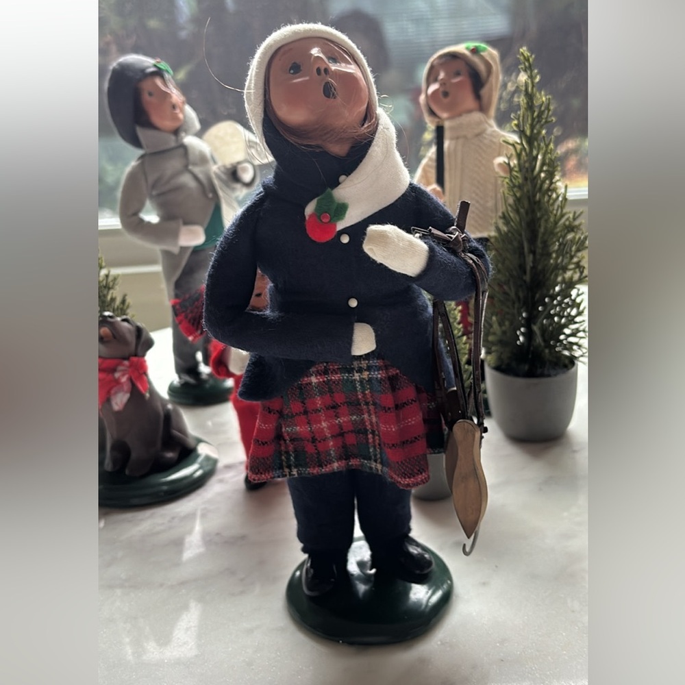 Byers choice caroler